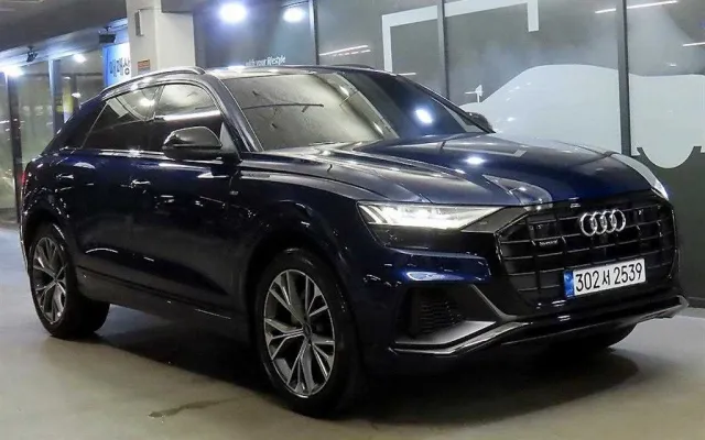 Q8 55 TFSI 콰트로 프리미엄 아우디 2022년 05월 43,792km
