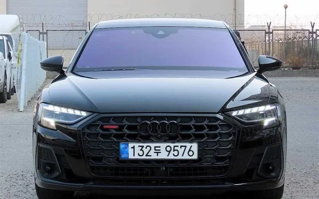 A8 (D5) 55 TFSI 콰트로 LWB 아우디 2022년 10월 60,732km