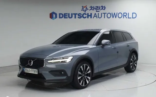 V60 크로스 컨트리 2세대 2.0 B5 프로 AWD 볼보 2022년 05월 66,905km